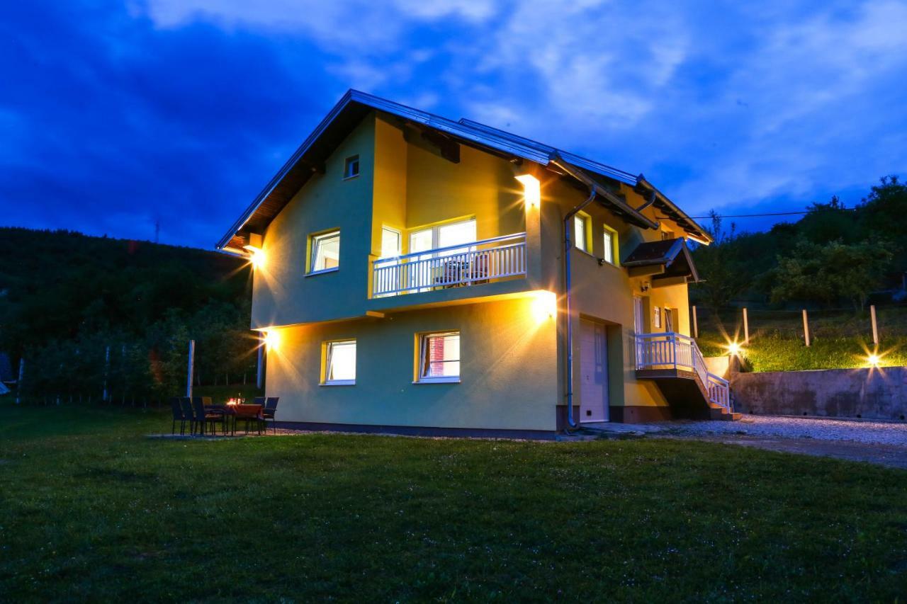 Kuca Za Odmor Plivska Jezera Villa Jajce Luaran gambar